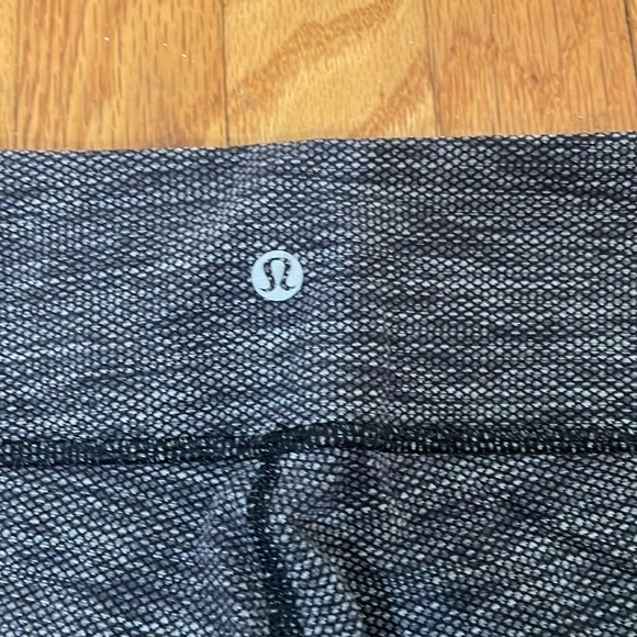 Lululemon Wunder Under Crop II Diamond Jacquard Space Dye Black Slate size 2 - Picture 6 of 6
